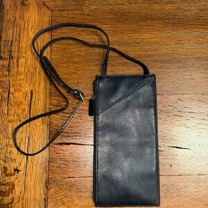 El Portal crossbody travel bag